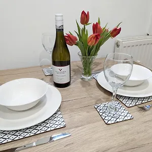 https://swan-lake-lodge-free-parking.cardiffhotelswales.com